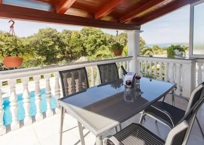 In With Swimming Pool * Pula