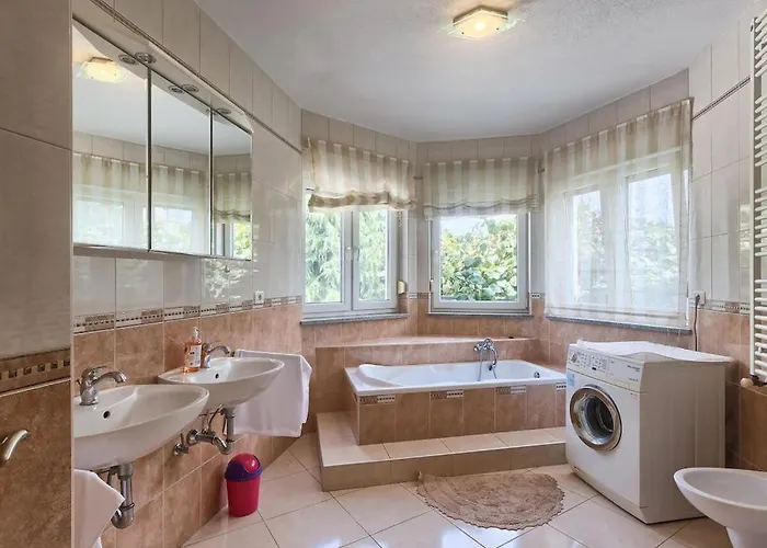 In With Swimming Pool Villa Pula