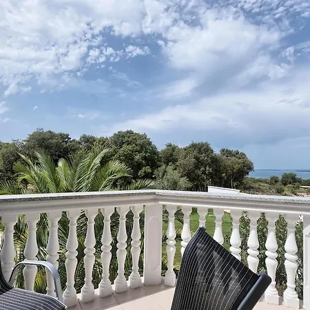 Villa In Pula With Swimming Pool Pula