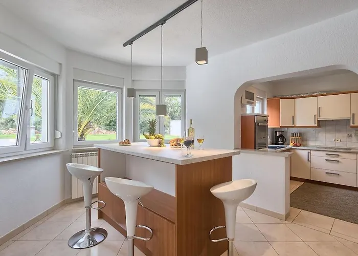 In Pula With Swimming Pool