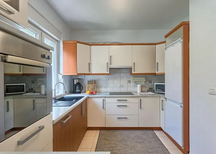 In Pula With Swimming Pool Villa