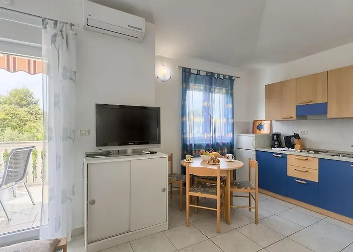 In Pula With Swimming Pool